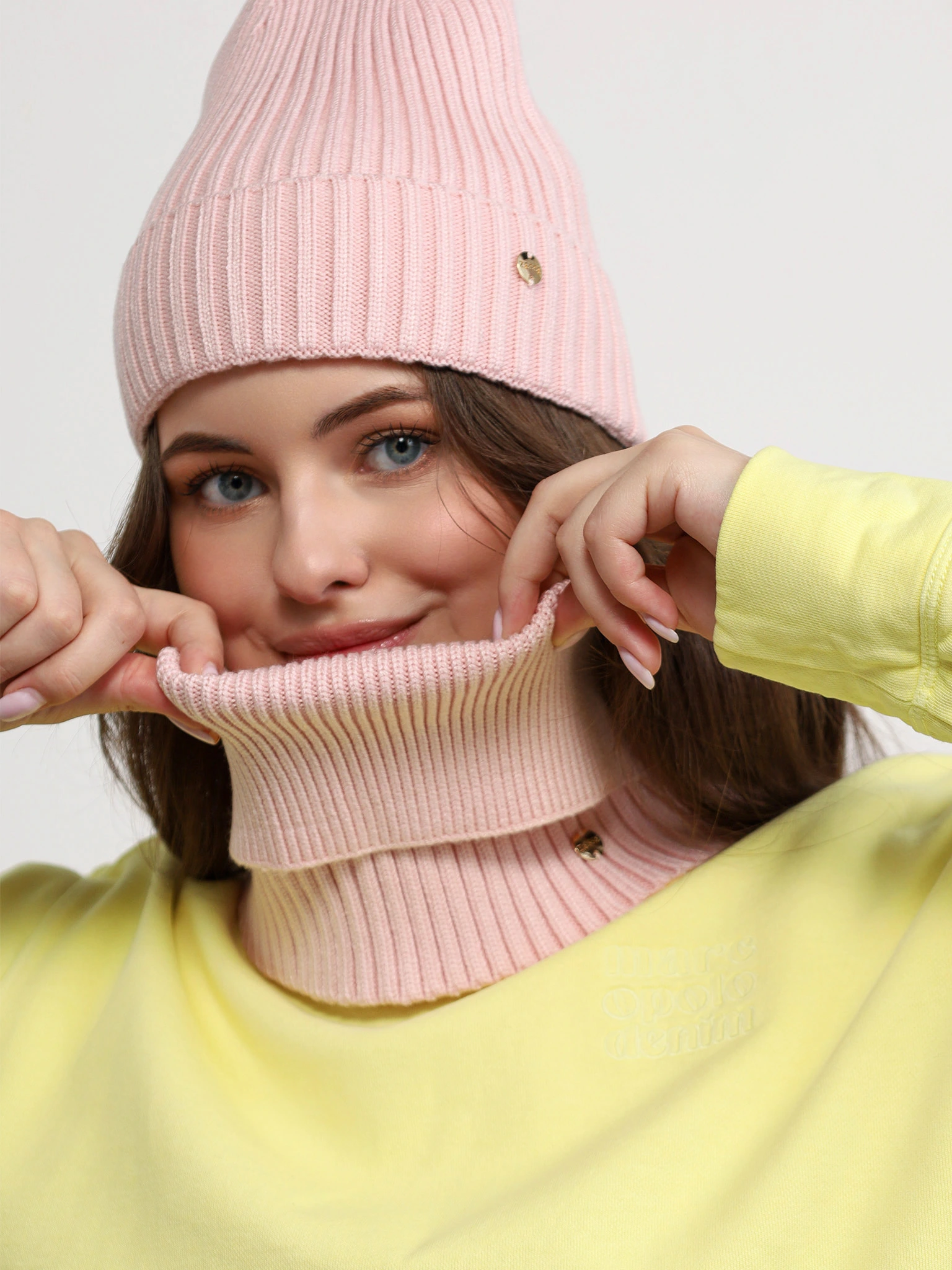 Шарф-снуд голубого цвета